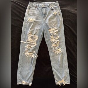 Women’s American Eagle Stretchy Curvy Mom Jean